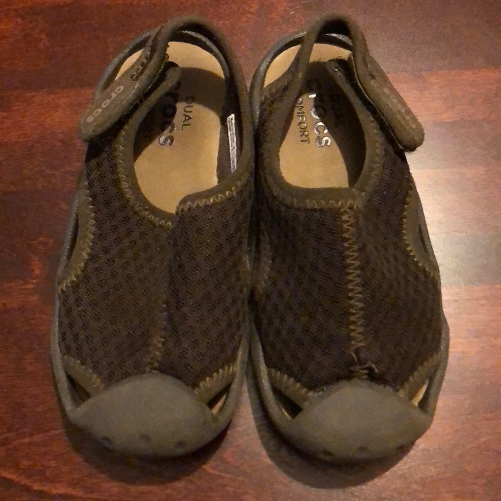 Size 10 Crocs